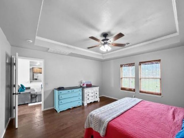 902 Lost Oak Drive, Guthrie, OK 73044