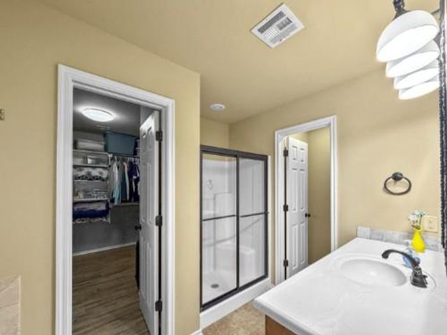 902 Lost Oak Drive, Guthrie, OK 73044