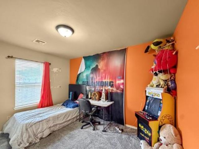 902 Lost Oak Drive, Guthrie, OK 73044