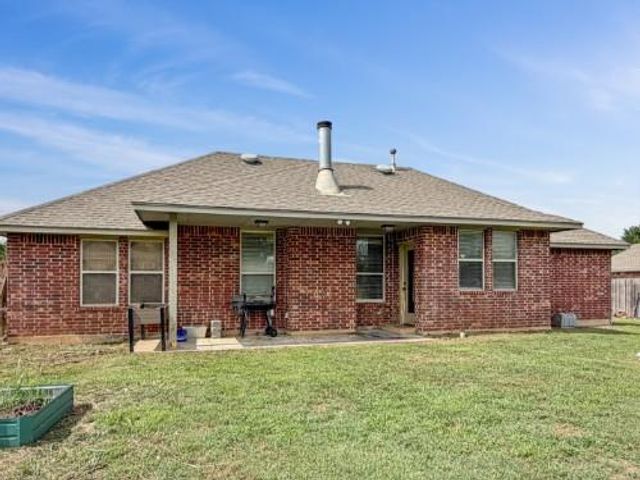 902 Lost Oak Drive, Guthrie, OK 73044