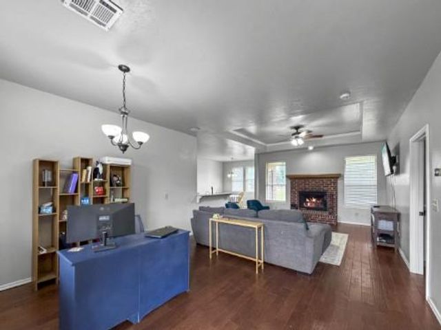 902 Lost Oak Drive, Guthrie, OK 73044