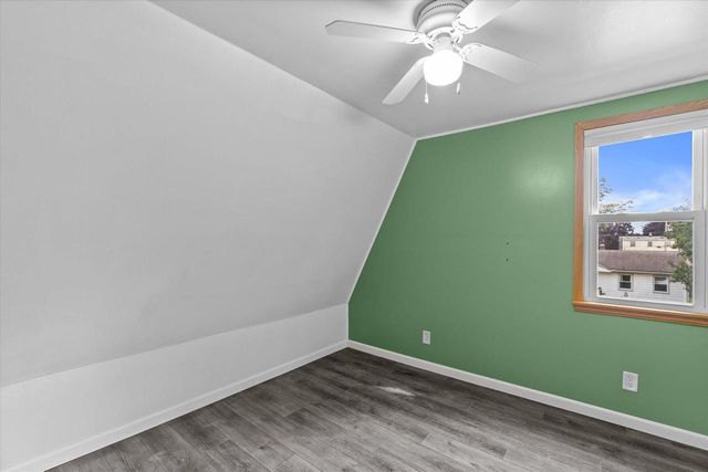 1824 Missouri AVENUE, South Milwaukee, WI 53172