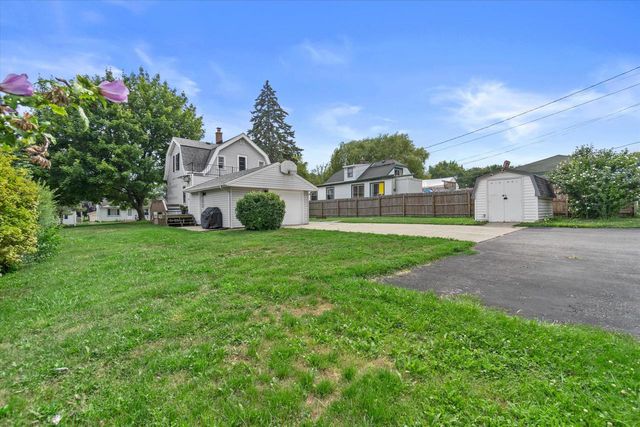 1824 Missouri AVENUE, South Milwaukee, WI 53172