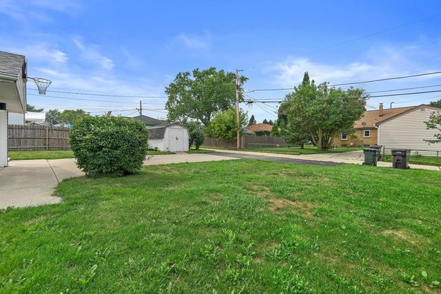1824 Missouri AVENUE, South Milwaukee, WI 53172