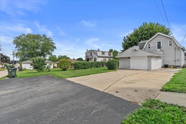 1824 Missouri AVENUE, South Milwaukee, WI 53172