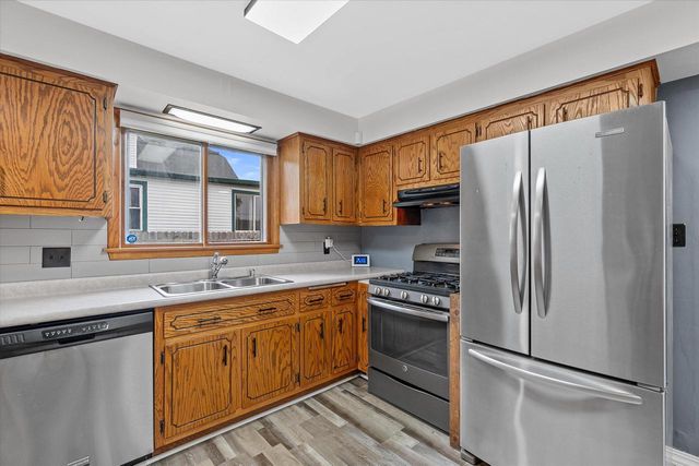1824 Missouri AVENUE, South Milwaukee, WI 53172