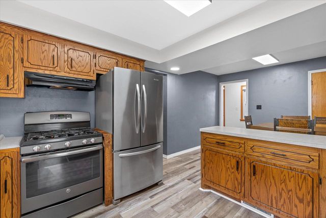 1824 Missouri AVENUE, South Milwaukee, WI 53172