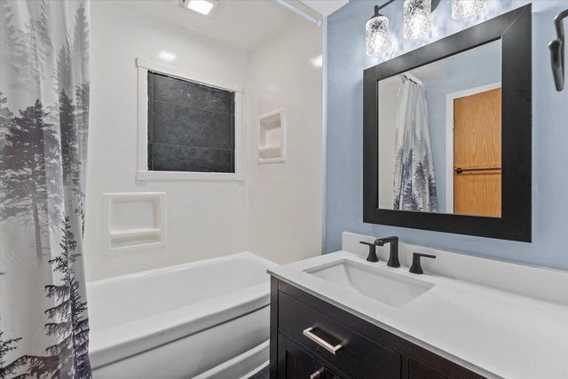 1824 Missouri AVENUE, South Milwaukee, WI 53172