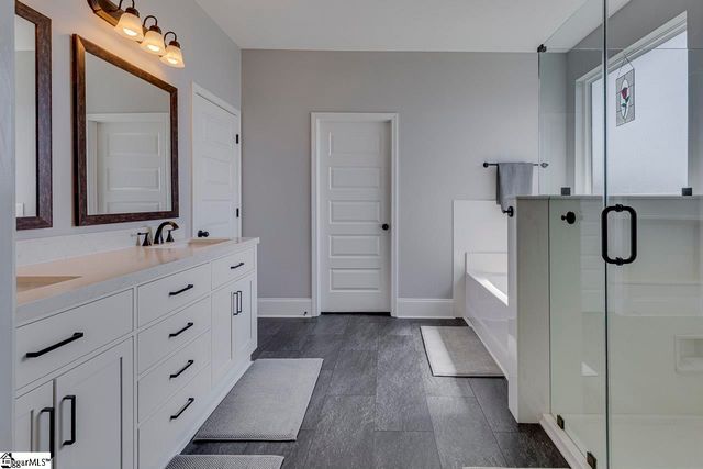 198 Harbrooke Circle, Greer, SC 29651