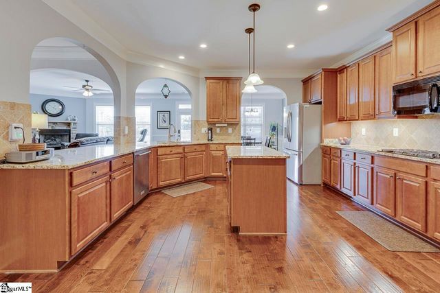 198 Harbrooke Circle, Greer, SC 29651