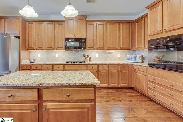 198 Harbrooke Circle, Greer, SC 29651