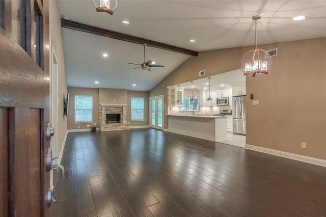 144 S Deerfoot Circle, The Woodlands, TX 77380