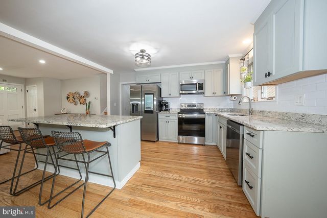 675 WALLACE DR, Wayne, PA 19087