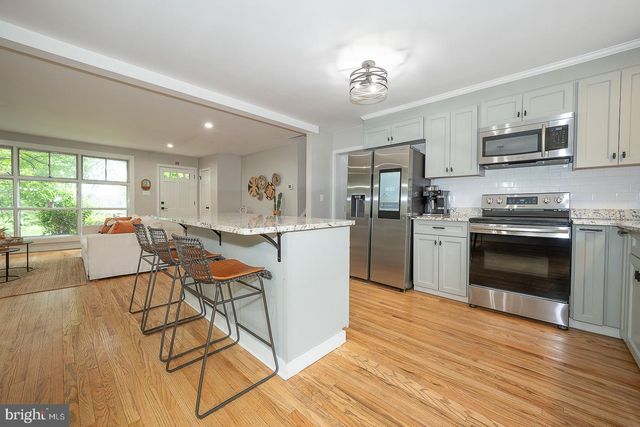 675 WALLACE DR, Wayne, PA 19087