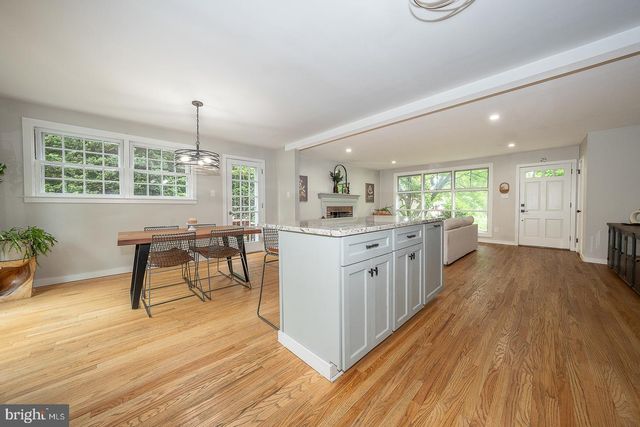 675 WALLACE DR, Wayne, PA 19087