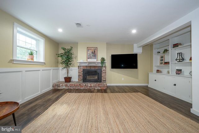 675 WALLACE DR, Wayne, PA 19087