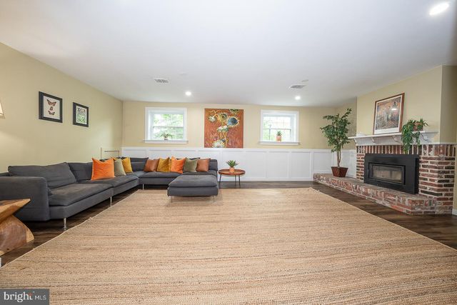 675 WALLACE DR, Wayne, PA 19087