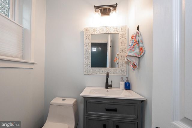 675 WALLACE DR, Wayne, PA 19087