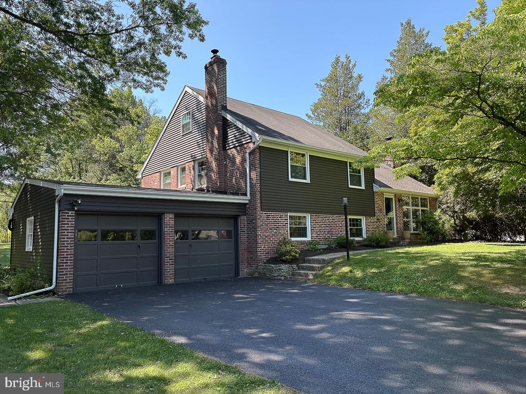 675 WALLACE DR, Wayne, PA 19087