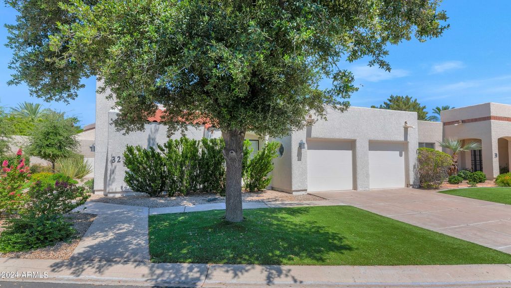 2626 E ARIZONA BILTMORE Circle 32, Phoenix, AZ 85016
