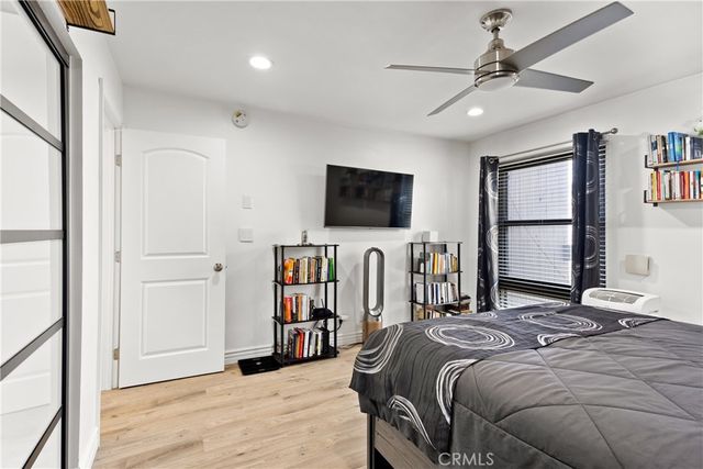 7740 Redlands, Playa Del Rey, CA 90293