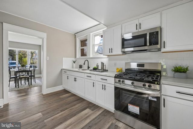 246 BRIAR HILL LN, Woodbury, NJ 08096