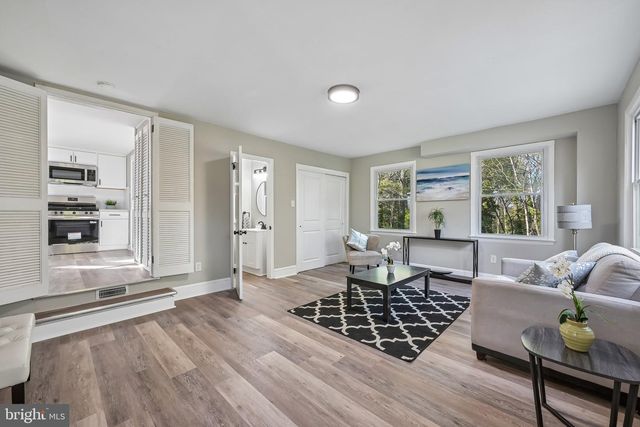 246 BRIAR HILL LN, Woodbury, NJ 08096