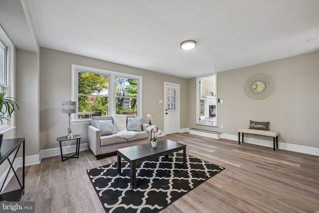 246 BRIAR HILL LN, Woodbury, NJ 08096