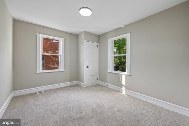 246 BRIAR HILL LN, Woodbury, NJ 08096