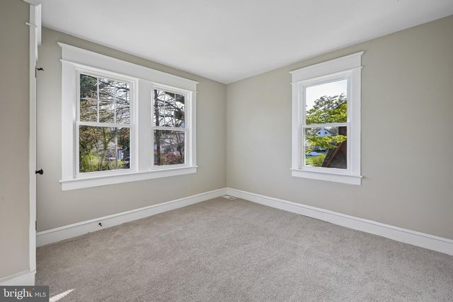 246 BRIAR HILL LN, Woodbury, NJ 08096