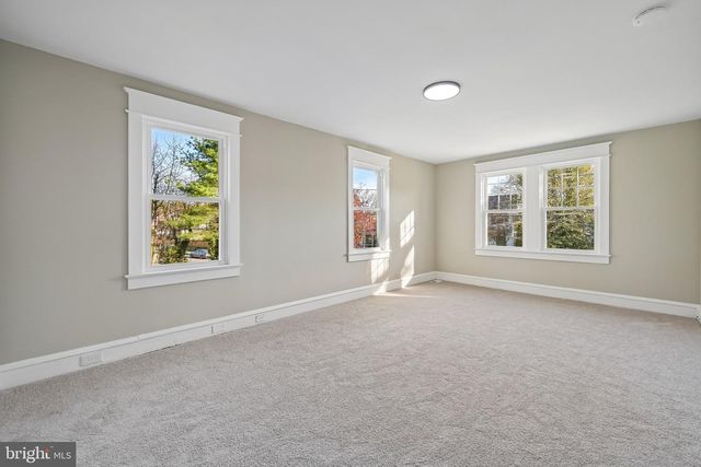 246 BRIAR HILL LN, Woodbury, NJ 08096