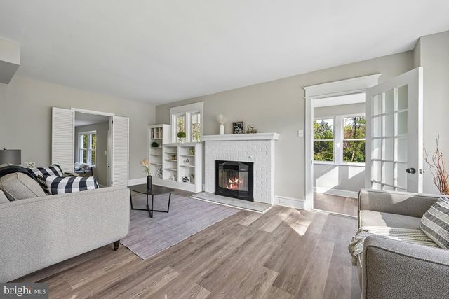 246 BRIAR HILL LN, Woodbury, NJ 08096