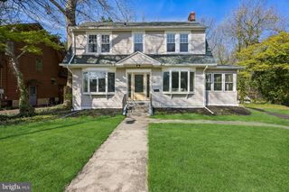 246 BRIAR HILL LN, Woodbury, NJ 08096