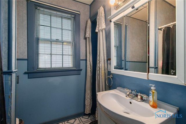 570 Orchard Street, Toledo, OH 43609