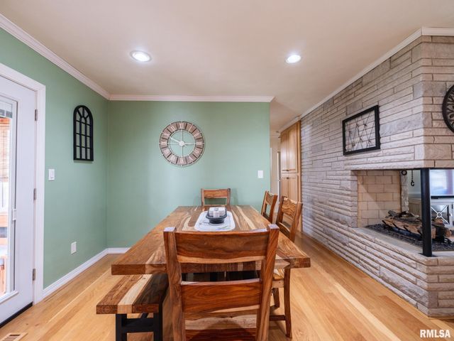 800 S KICKAPOO Lane, Peoria, IL 61604