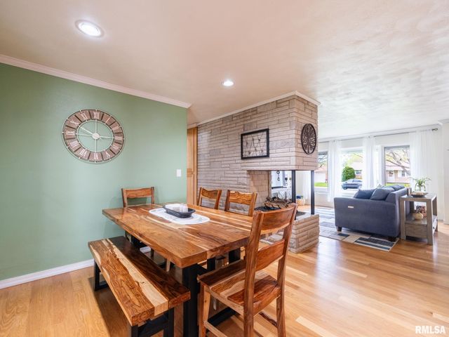 800 S KICKAPOO Lane, Peoria, IL 61604