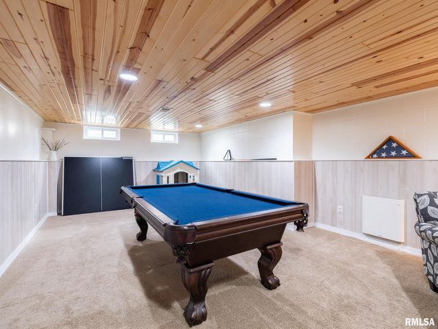 800 S KICKAPOO Lane, Peoria, IL 61604