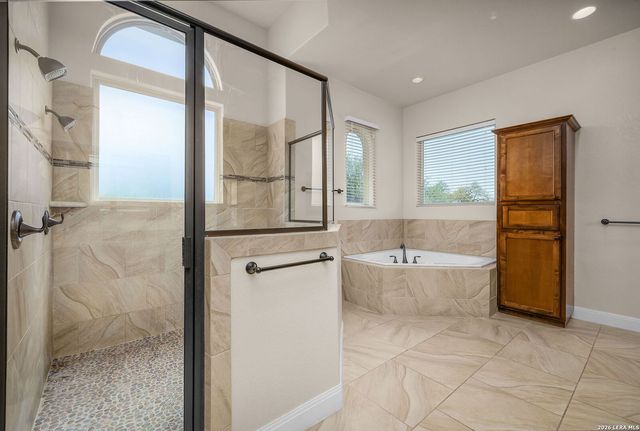 1208 Decanter Dr., New Braunfels, TX 78132