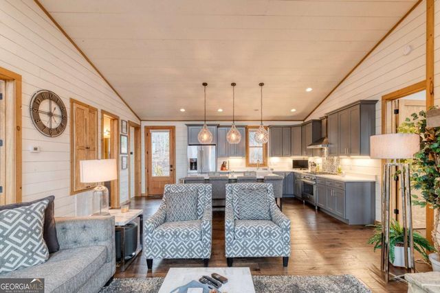 1083 Synacia Drive, Mineral Bluff, GA 30559