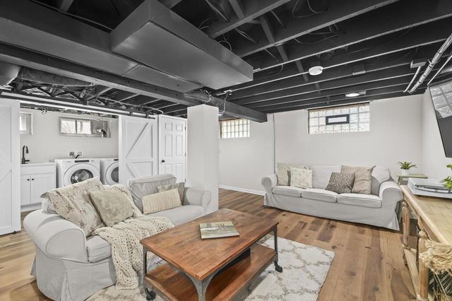 2213 N 65th STREET, Wauwatosa, WI 53213