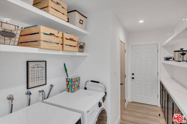 9449 Forbes Avenue, Los Angeles, CA 91343