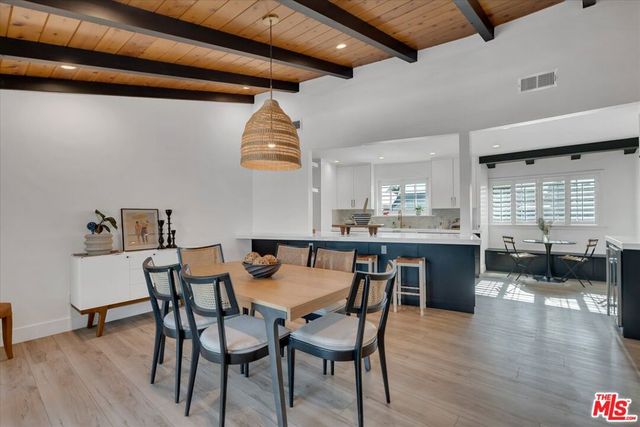 9449 Forbes Avenue, Los Angeles, CA 91343