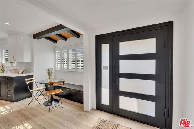 9449 Forbes Avenue, Los Angeles, CA 91343