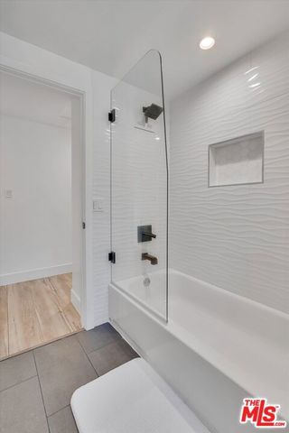 9449 Forbes Avenue, Los Angeles, CA 91343