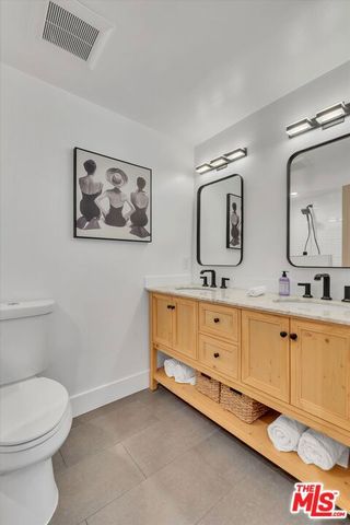 9449 Forbes Avenue, Los Angeles, CA 91343