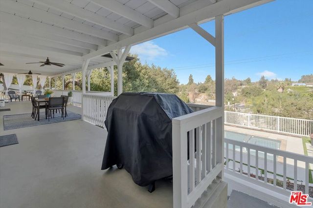 9449 Forbes Avenue, Los Angeles, CA 91343