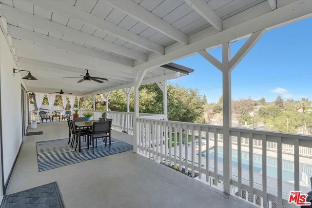 9449 Forbes Avenue, Los Angeles, CA 91343