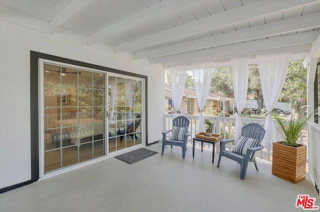 9449 Forbes Avenue, Los Angeles, CA 91343