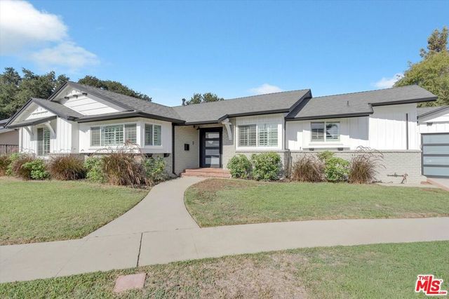 9449 Forbes Avenue, Los Angeles, CA 91343