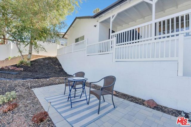 9449 Forbes Avenue, Los Angeles, CA 91343